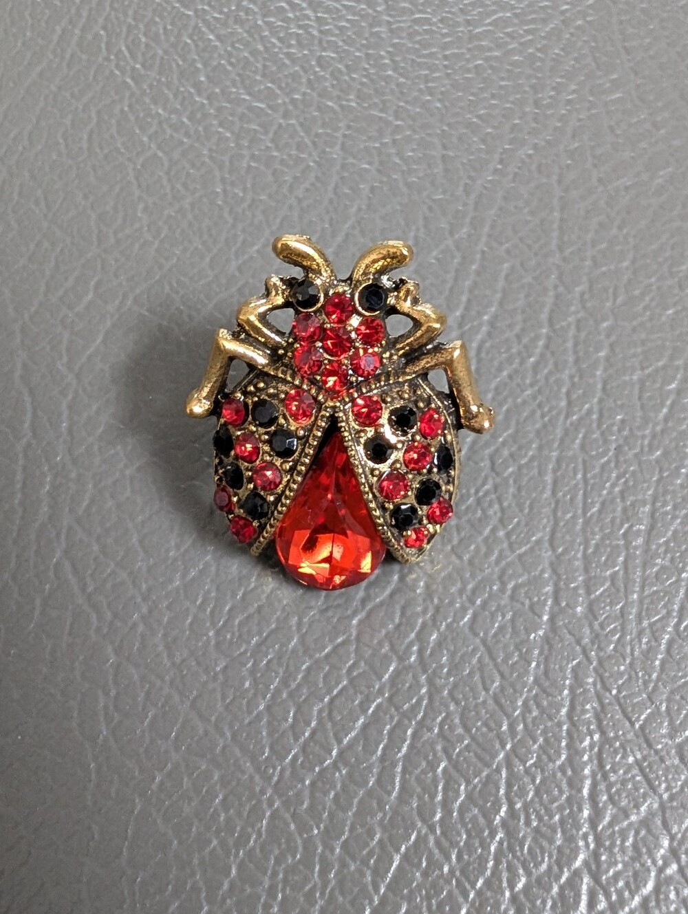 Vintage Gold-Tone Red & Black Jewel Stone Crystal Ladybug Brooch pin